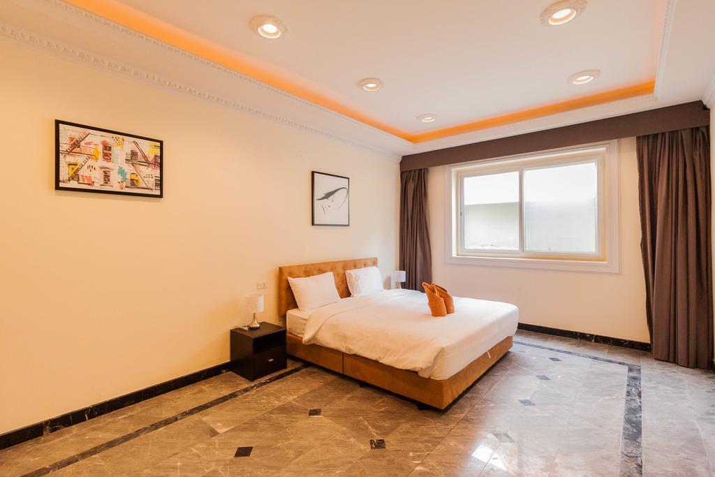 Jomtien Palace Pool Villa By Pattaya Sunny Rentals Ban Nong Tabaek Exterior photo