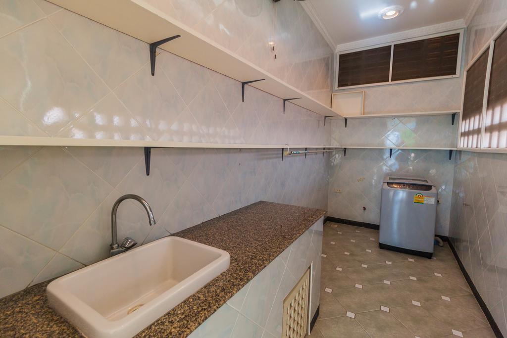 Jomtien Palace Pool Villa By Pattaya Sunny Rentals Ban Nong Tabaek Exterior photo